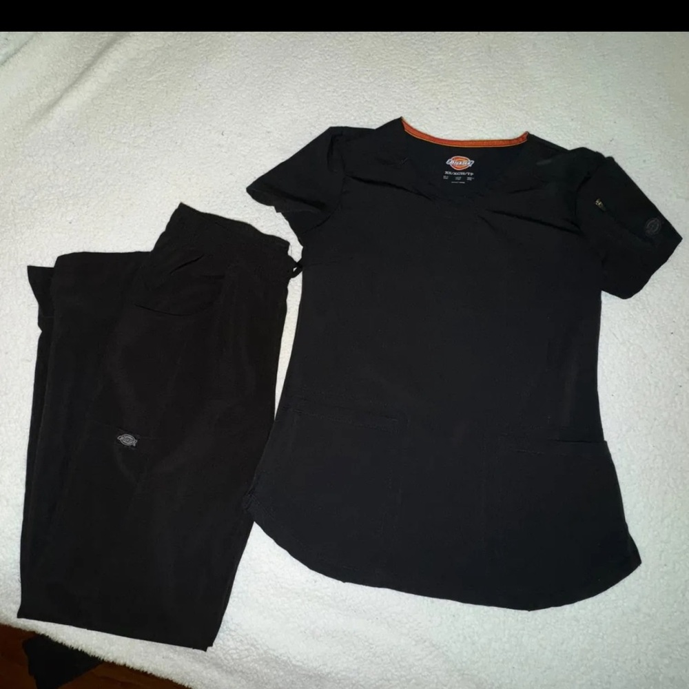 Dickies scrub set